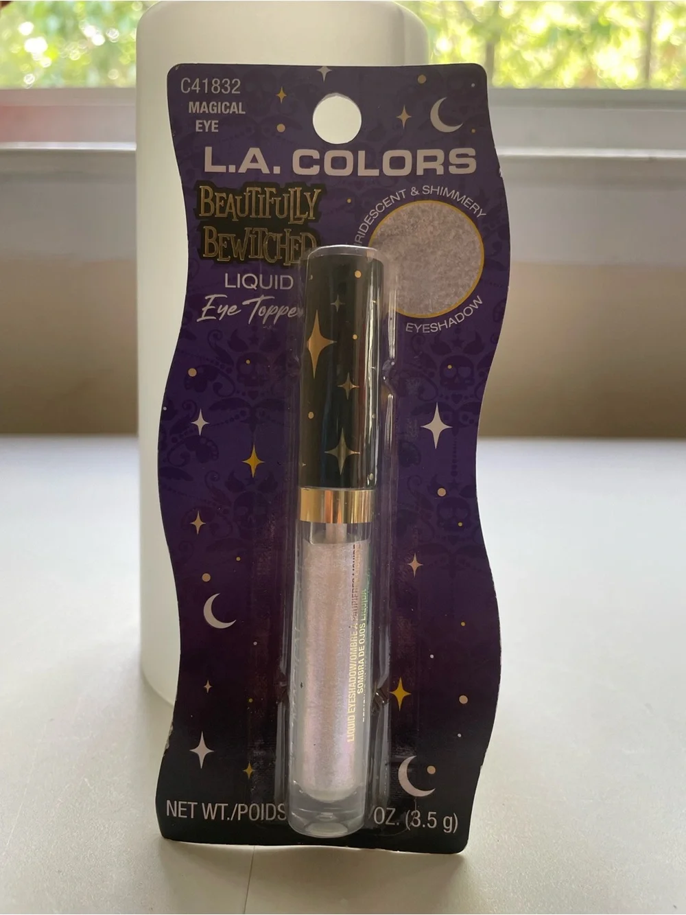 L.A. Colors Beautifully Bewitched Liquid Eye Topper – Magical Eye